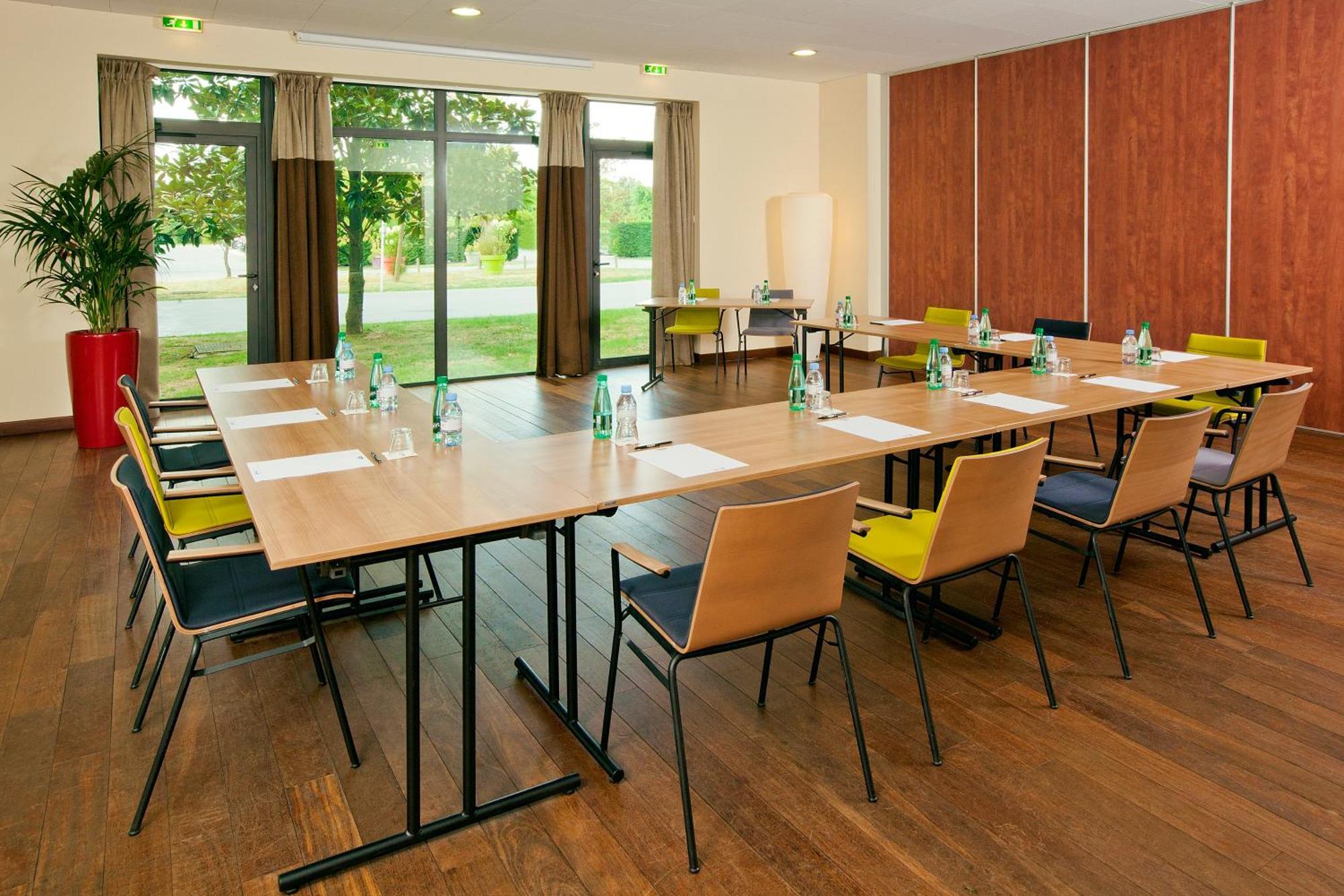 Residhome Suites Paris Senart 루생 외부 사진